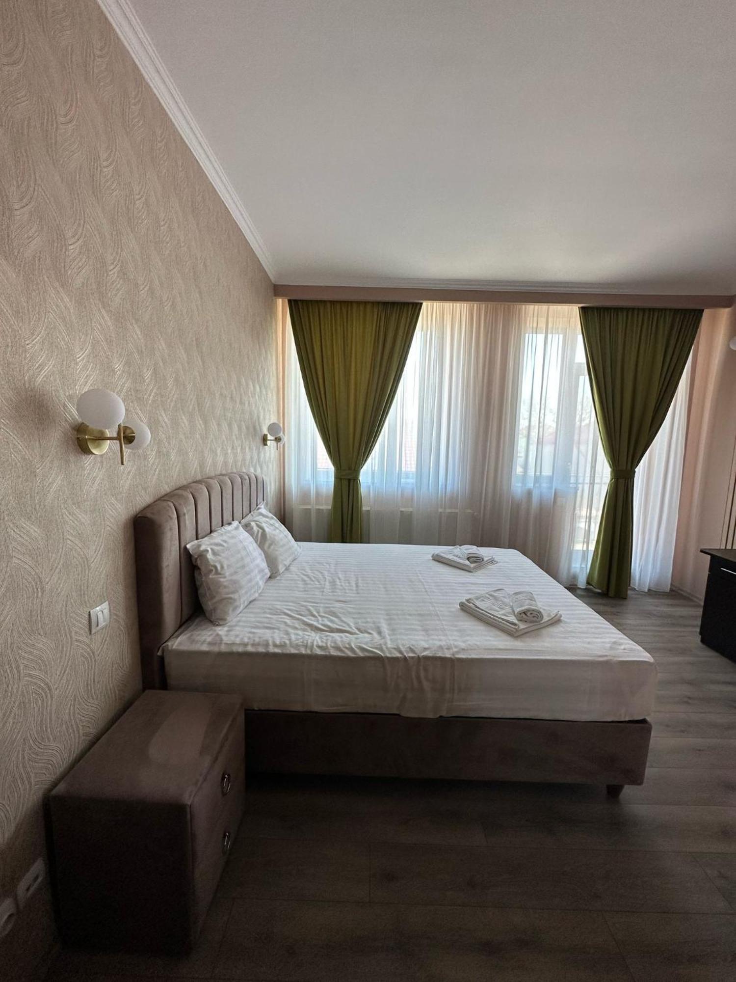 Coliseum Hotel Calafat Eksteriør billede